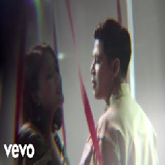 Download Lagu Marion Jola - Jam Rawan Feat Nino Mp3